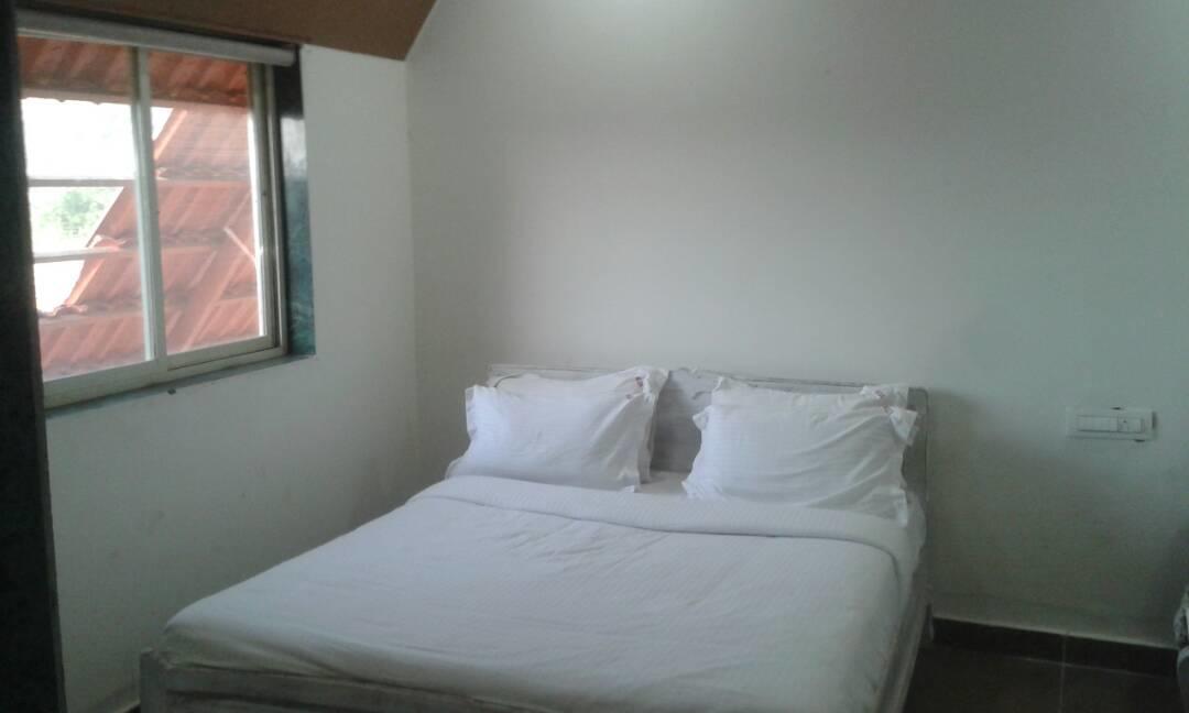 Break The Routine Hotel Murbad Exterior photo