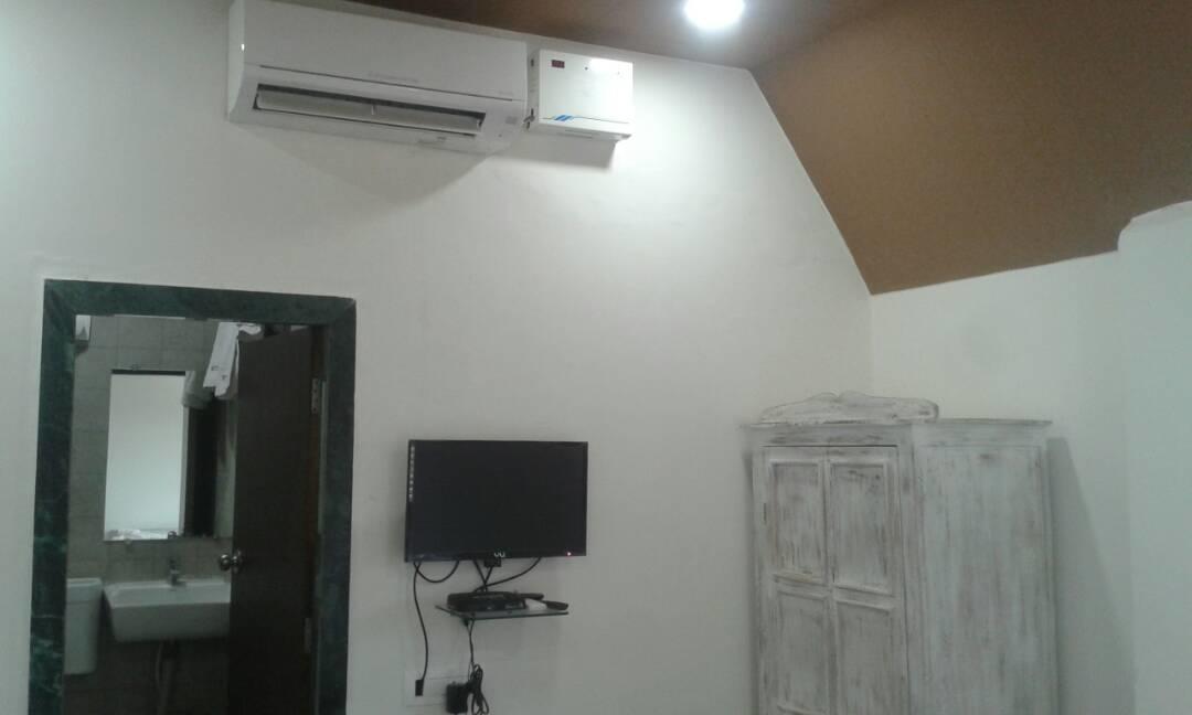 Break The Routine Hotel Murbad Exterior photo
